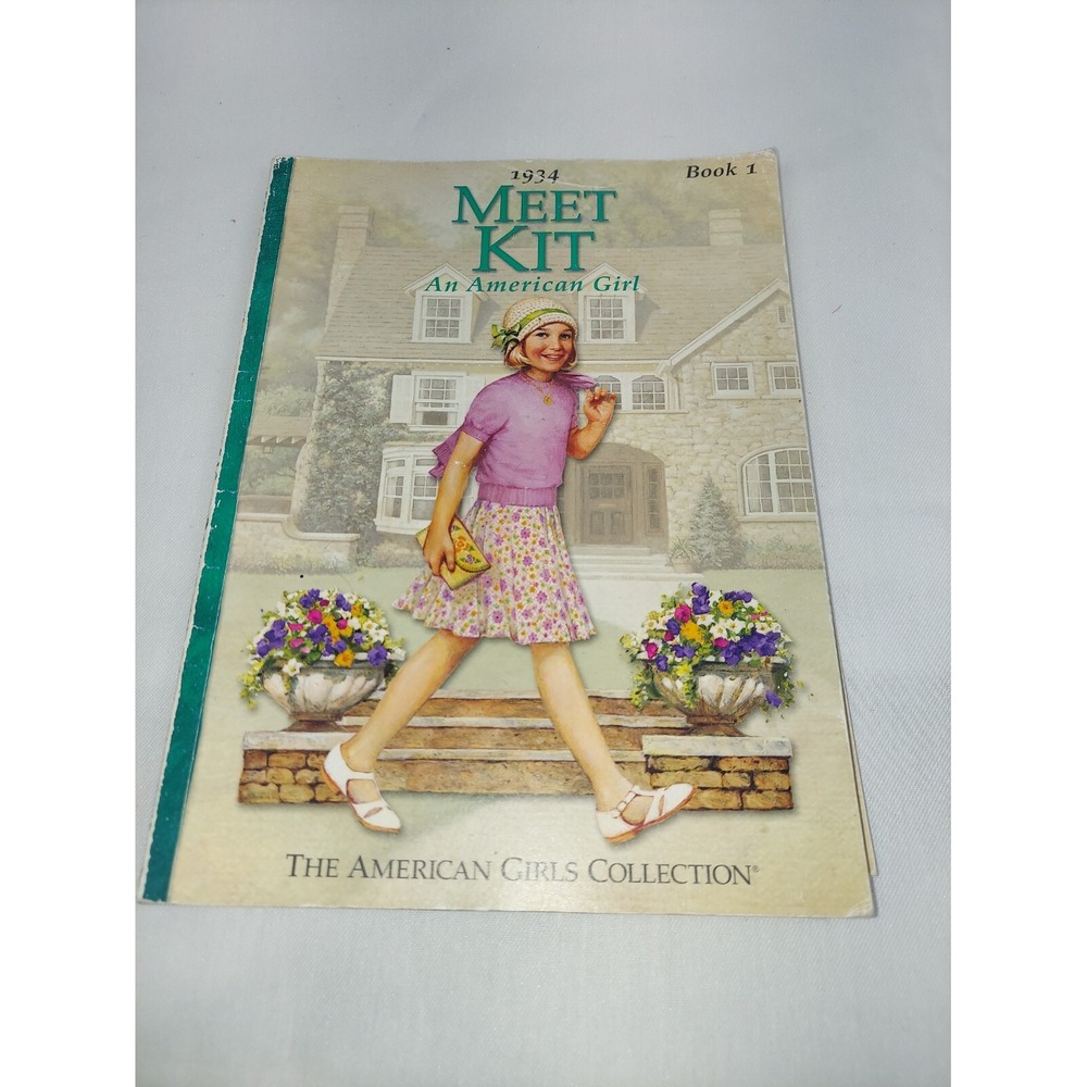 Meet‎ Kit: An American Girl 1934 (The American Girls Collection, Book 1) - GOOD